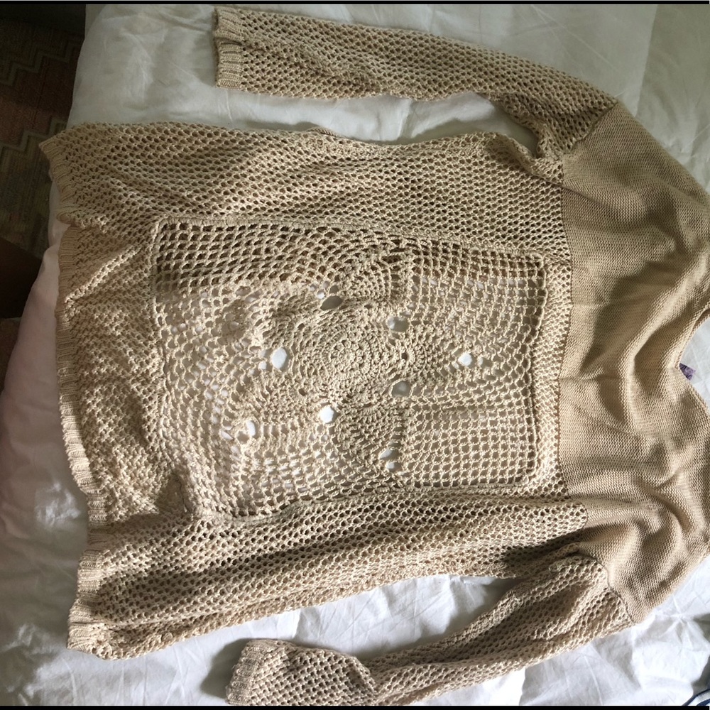 Knit cardigan with cute back